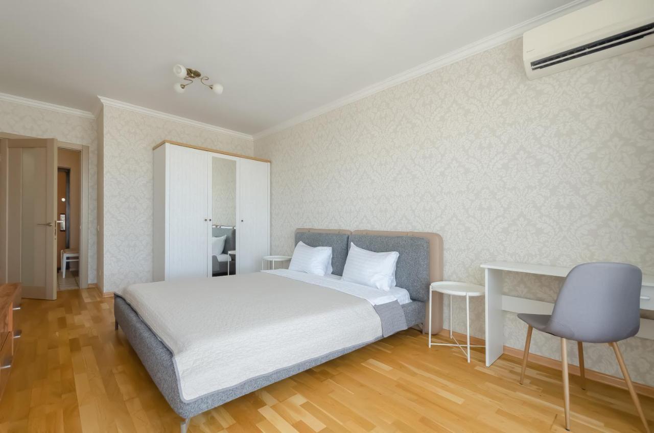 Petrovdom 41B-59B-90B-77B Stunning City View Apartments At Rc Kvartet, Central Railway Station Kiev Luaran gambar