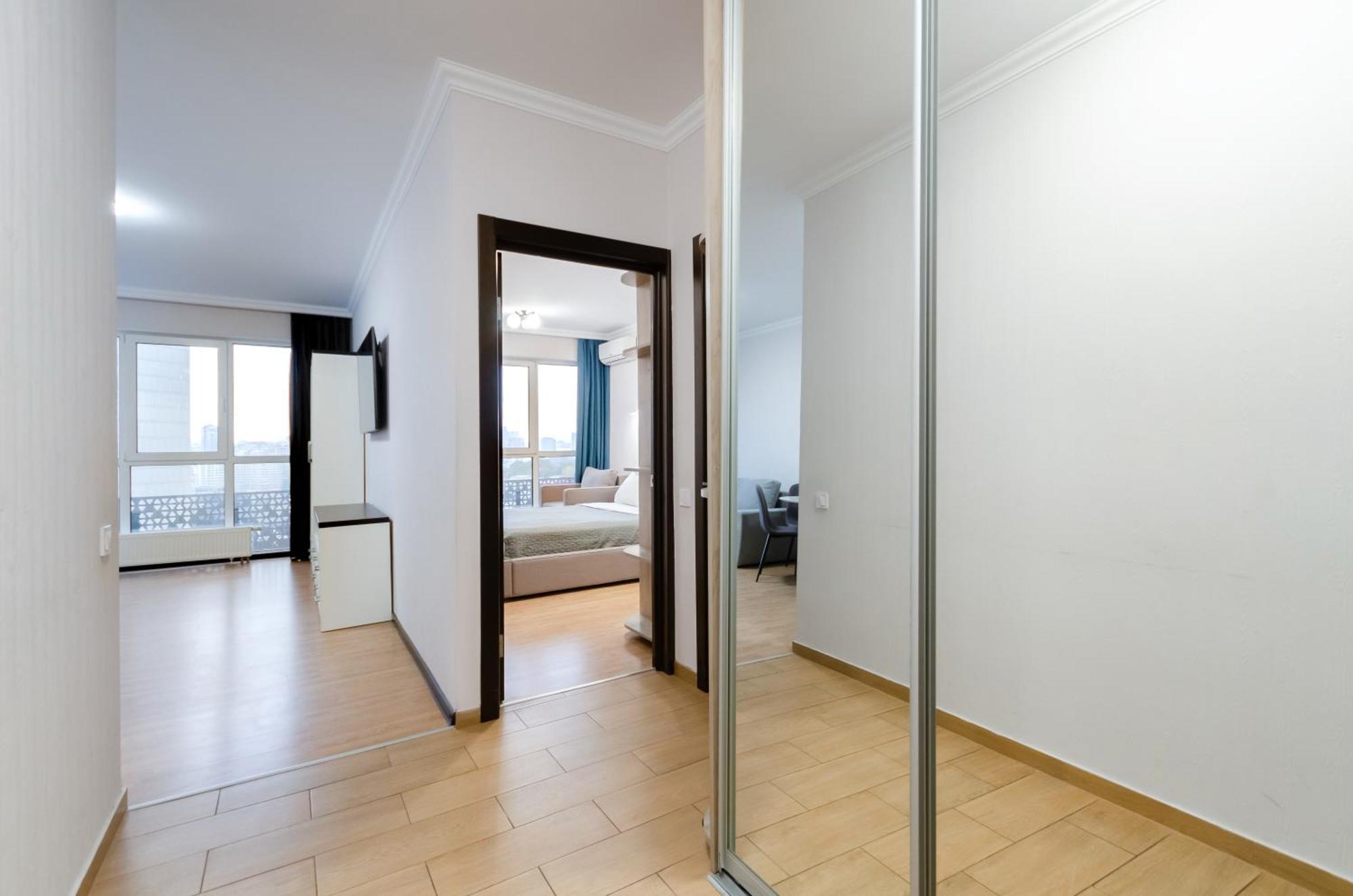 Petrovdom 41B-59B-90B-77B Stunning City View Apartments At Rc Kvartet, Central Railway Station Kiev Luaran gambar